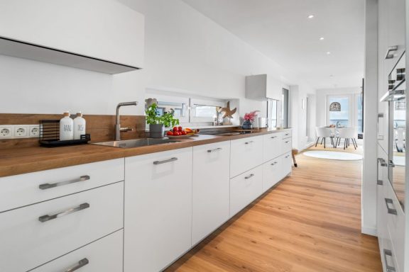 Vollausgestattete Küche Vollausgestattete Küche - Blue Sky