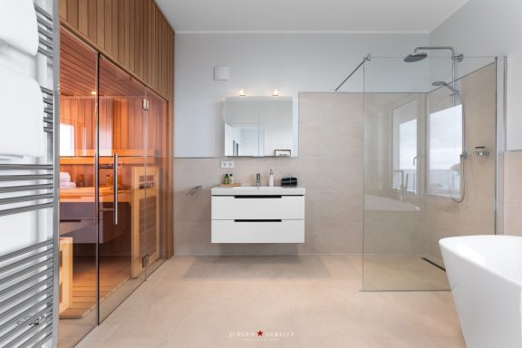 Sauna und Badewanne mit Ostseeblick - Villa Blue Horizon
