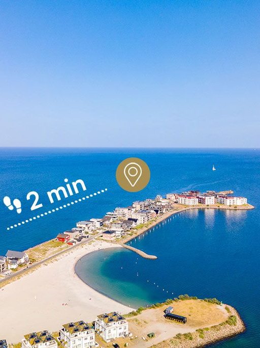 Luftbildaufnahme Lage der Villa Blue Horizon zur Badebucht - 2 Minuten zu Fuß